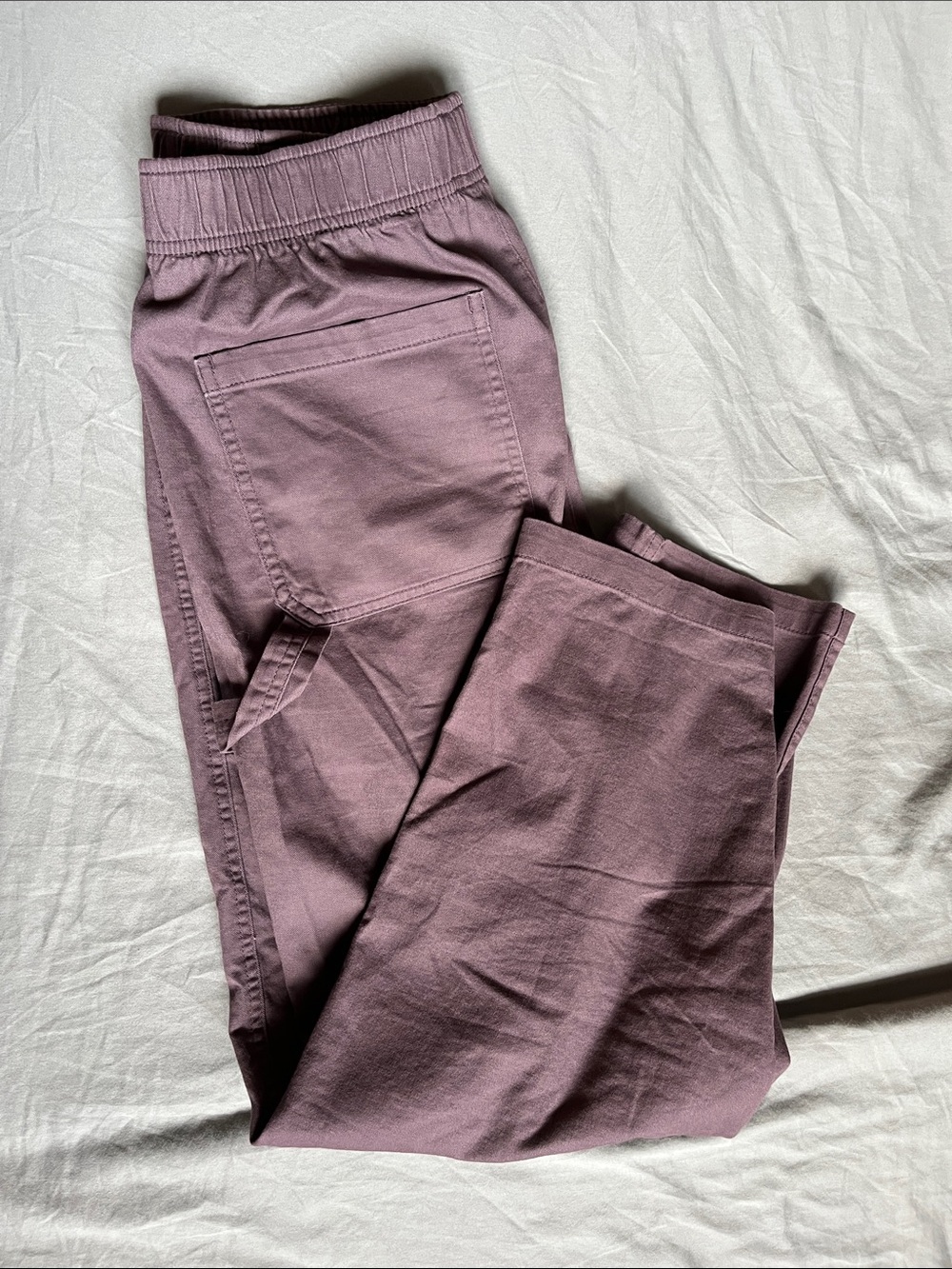 98% cotton MED Old Navy Cargo work Pants in Dusty purple Mauve Relaxed Utility